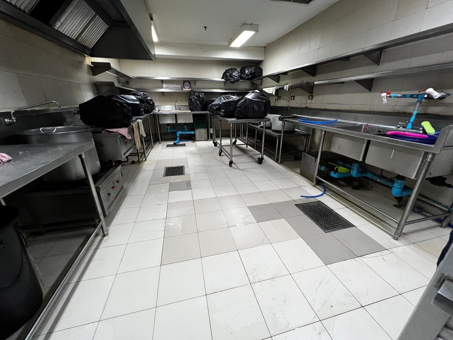 13 - https://มือปราบท่อตัน.com | บริการแก้ท่อตัน ท่ออุดตัน ส้วมตัน ด้วยงูเหล็ก บริการลอกท่อระบายน้ำเสีย ท่ออุดตัน บริการล้างท่อไขมัน โดยทีมช่างที่มีประสบการณ์ทำงานมากกว่า 20 ปี