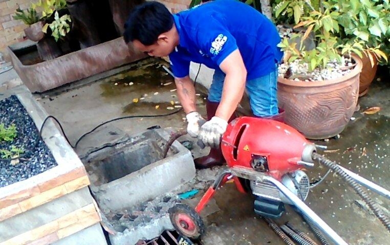 22 - https://มือปราบท่อตัน.com | บริการแก้ท่อตัน ท่ออุดตัน ส้วมตัน ด้วยงูเหล็ก บริการลอกท่อระบายน้ำเสีย ท่ออุดตัน บริการล้างท่อไขมัน โดยทีมช่างที่มีประสบการณ์ทำงานมากกว่า 20 ปี