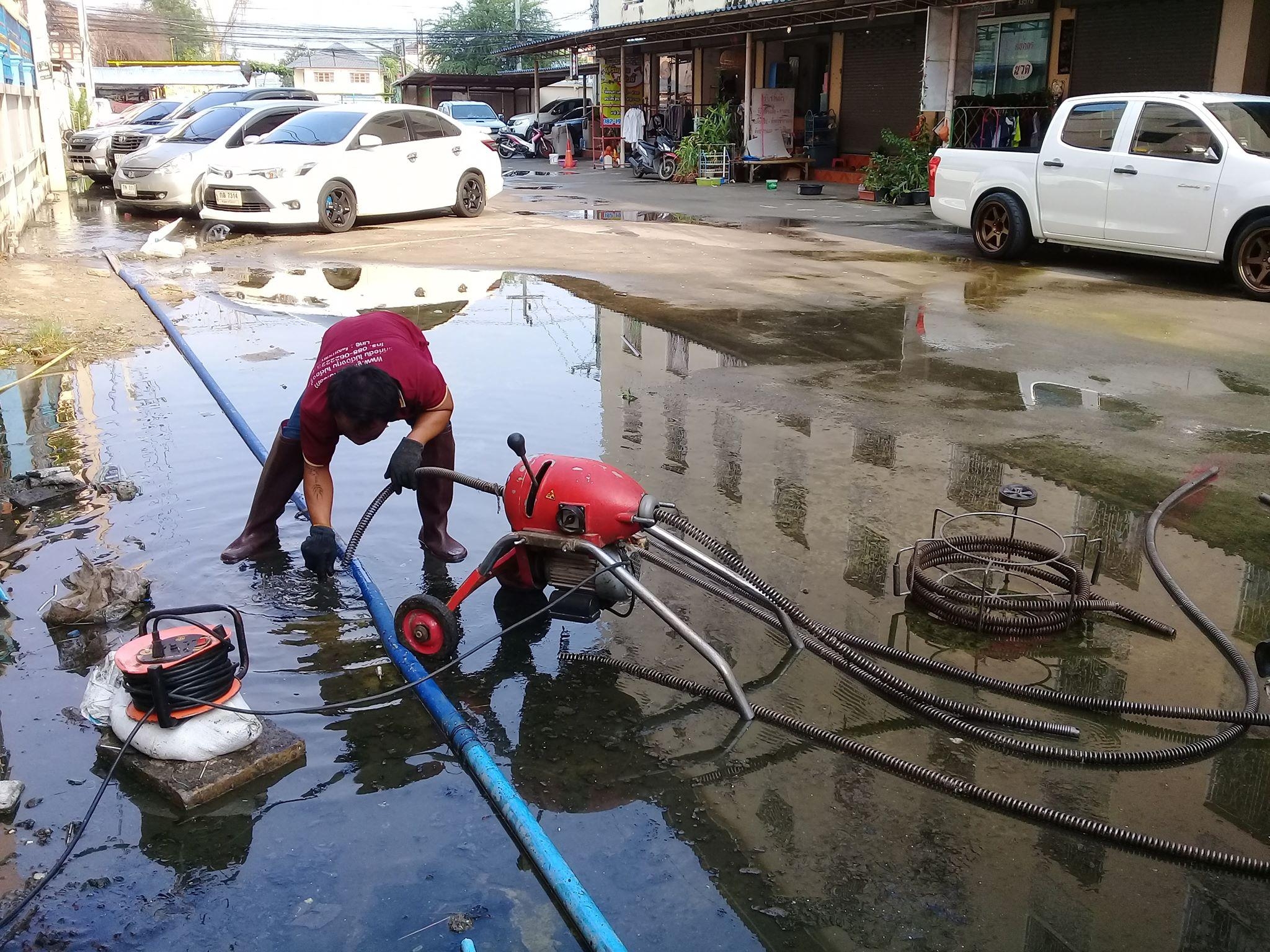 27 - https://มือปราบท่อตัน.com | บริการแก้ท่อตัน ท่ออุดตัน ส้วมตัน ด้วยงูเหล็ก บริการลอกท่อระบายน้ำเสีย ท่ออุดตัน บริการล้างท่อไขมัน โดยทีมช่างที่มีประสบการณ์ทำงานมากกว่า 20 ปี