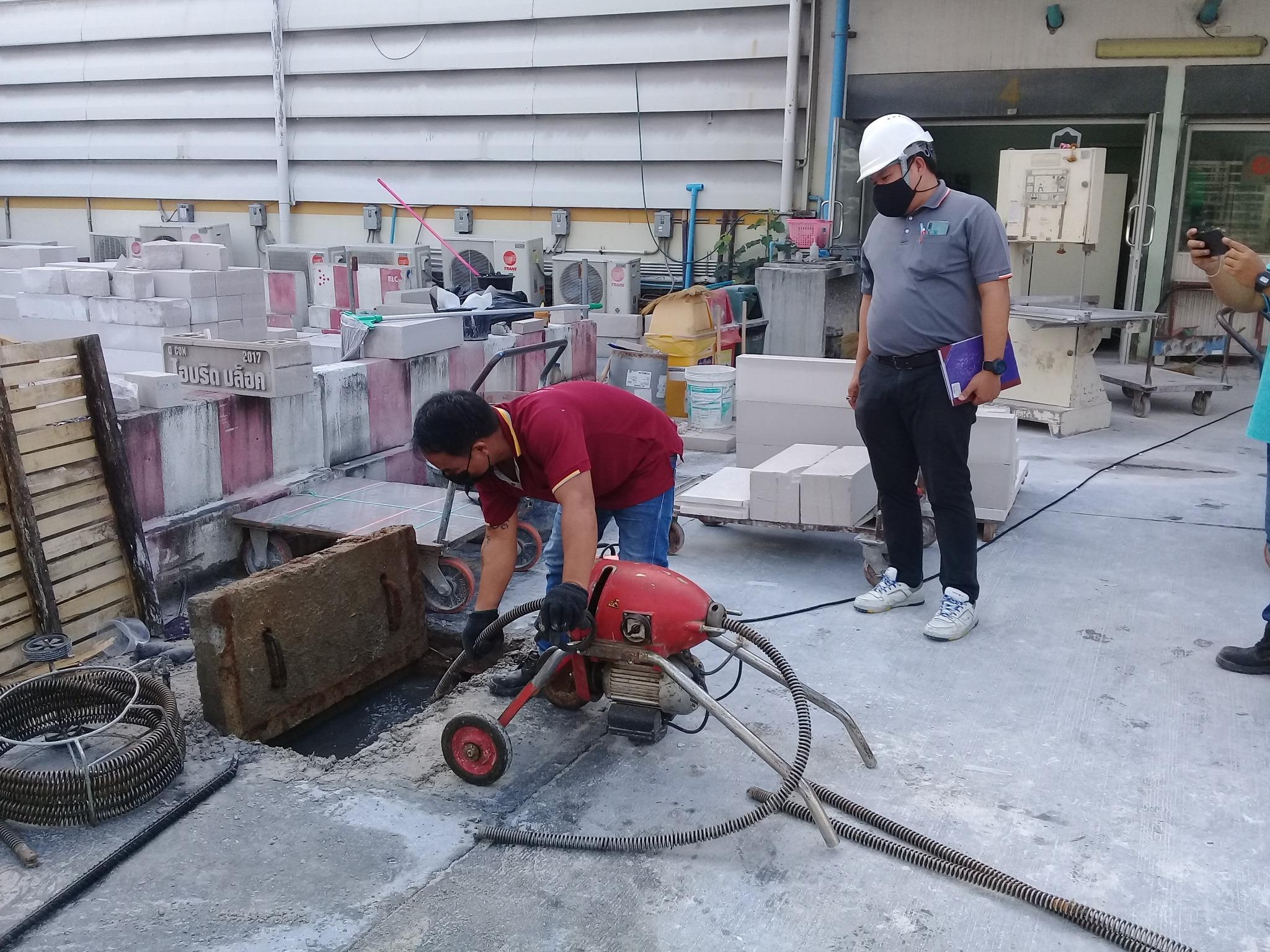 29 - https://มือปราบท่อตัน.com | บริการแก้ท่อตัน ท่ออุดตัน ส้วมตัน ด้วยงูเหล็ก บริการลอกท่อระบายน้ำเสีย ท่ออุดตัน บริการล้างท่อไขมัน โดยทีมช่างที่มีประสบการณ์ทำงานมากกว่า 20 ปี