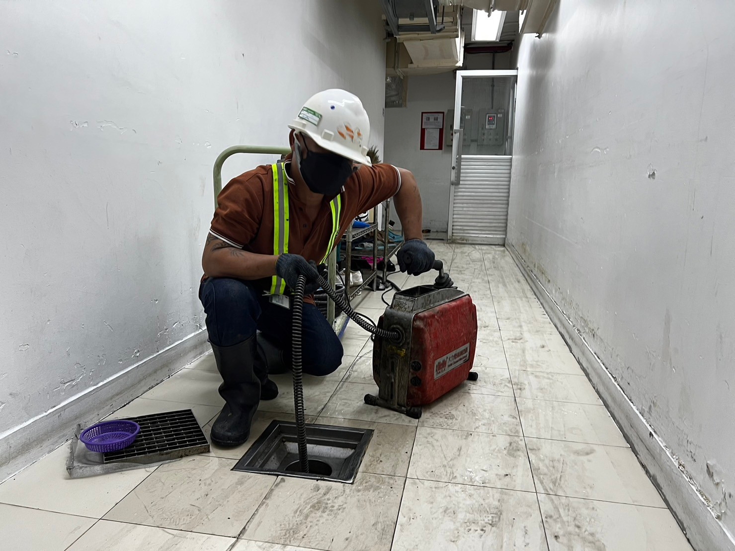 7 - https://มือปราบท่อตัน.com | บริการแก้ท่อตัน ท่ออุดตัน ส้วมตัน ด้วยงูเหล็ก บริการลอกท่อระบายน้ำเสีย ท่ออุดตัน บริการล้างท่อไขมัน โดยทีมช่างที่มีประสบการณ์ทำงานมากกว่า 20 ปี